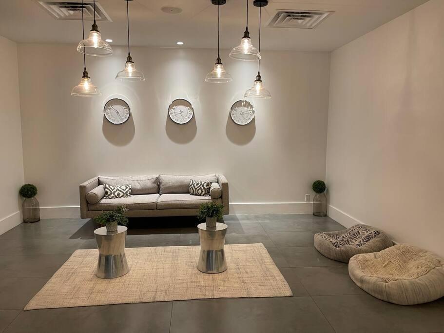 Newly Room In Cozy Hotel With Super Location To The Parks Kissimmee Esterno foto