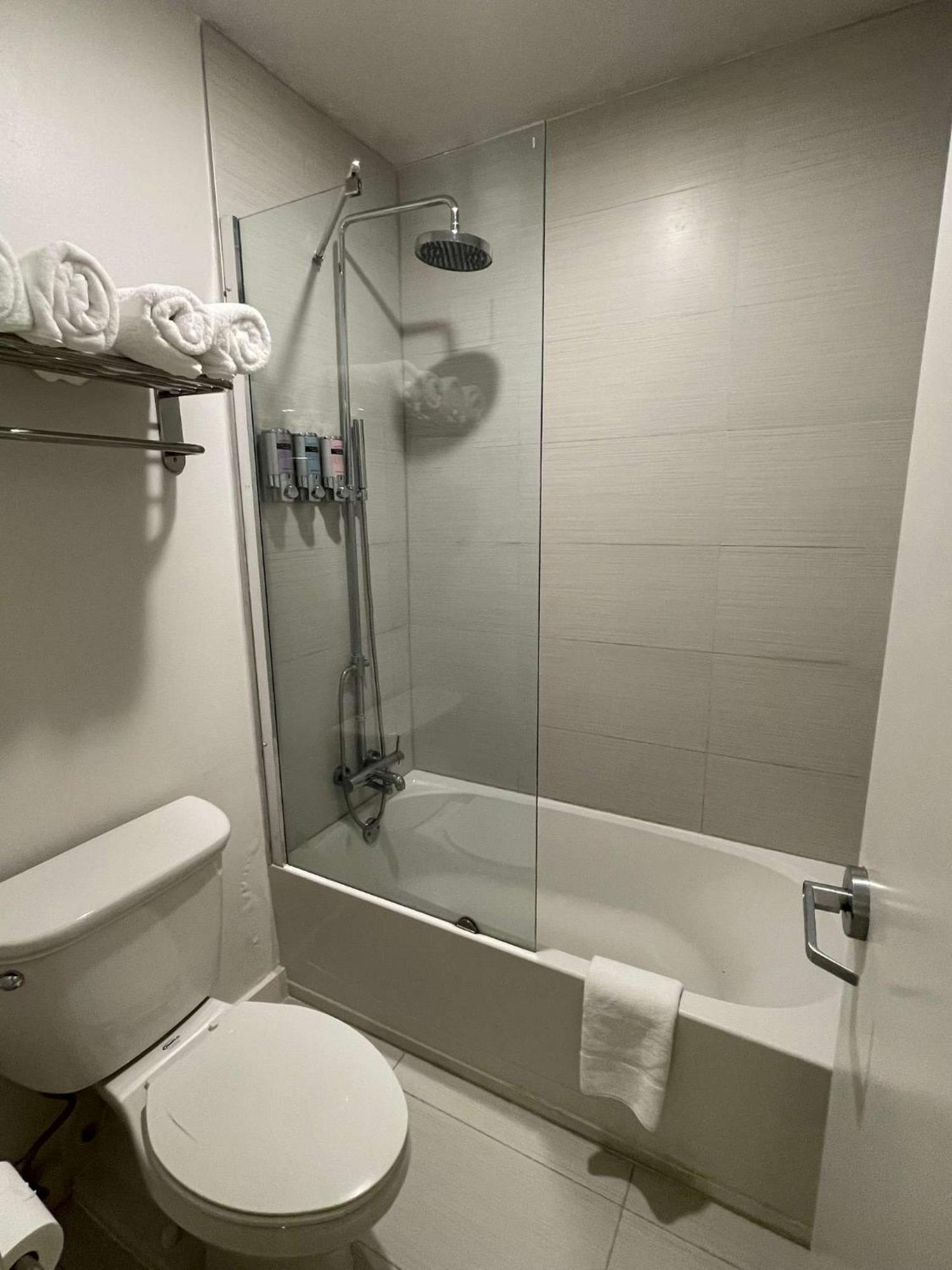 Newly Room In Cozy Hotel With Super Location To The Parks Kissimmee Esterno foto